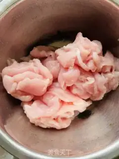 Make Spam-dry potatoes step 0