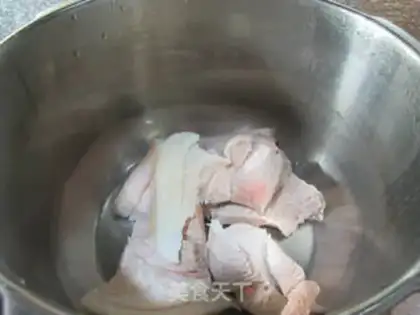 Make Mushroom greens and pork step 1