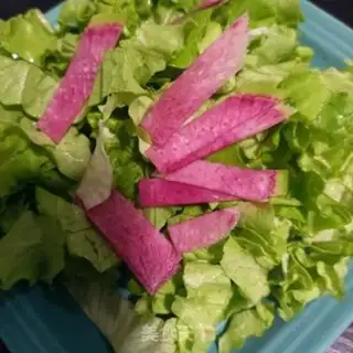 Make Barbecue sausage salad step 6