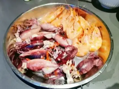 Make Seafood soup pan step 3