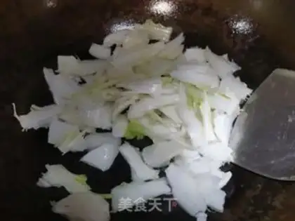 Make Hand torn cabbage step 1