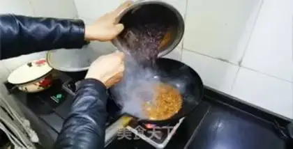 Make Battery noodles step 7