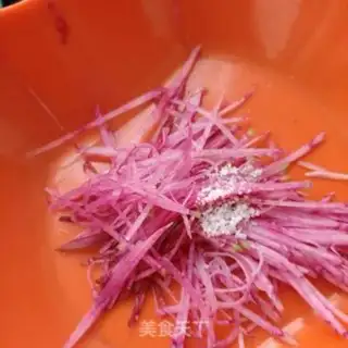 Make Carrots and gravy step 1