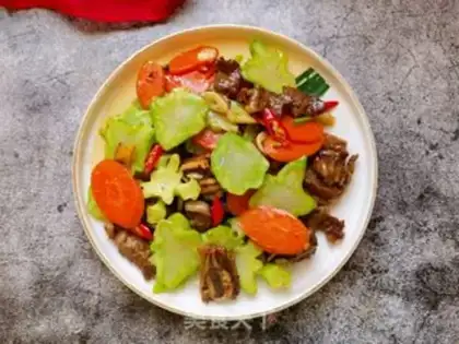 Make Carrot broccoli, orchid step 17