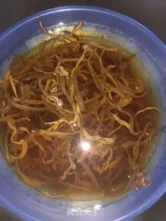 Make The saloon wine makes a small round step 0