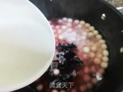 Make The saloon wine makes a small round step 5