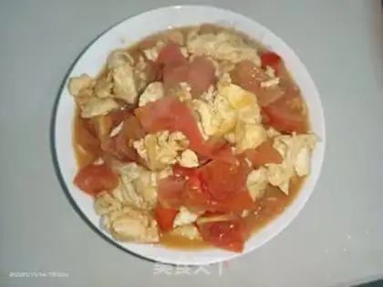 Make Tomato fried eggs step 4