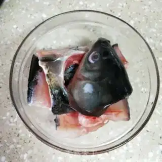Make Fish-head cabbage step 1