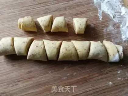Make Pumpkin rolls step 7
