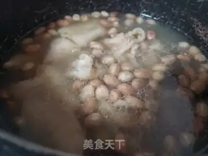 Make Peanut pig hoof step 8