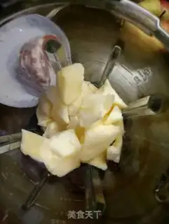 Make Apple juice with hearts step 1