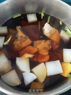 Make Japanese radish pigbone soup step 5