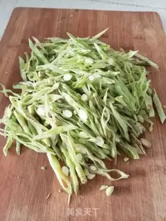 Make Peaches make radish step 0