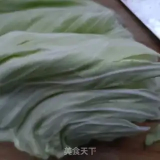Make Garlic sausage cabbage step 1