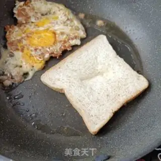 Make Meat and egg mashed sandwiches step 8