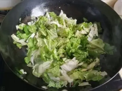 Make Red shrimp cabbage soup step 5
