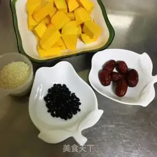 Make Red-tree pumpkin gravy step 0
