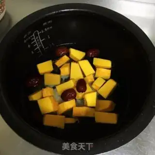 Make Red-tree pumpkin gravy step 1