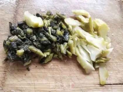 Make A sour seafood pan step 3