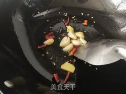 Make A sour seafood pan step 4