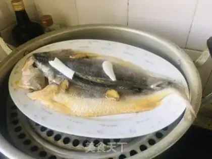 Make A big yellow fish step 2