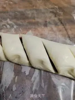 Make Hands on the bean rolls step 3