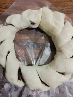 Make Hands on the bean rolls step 4