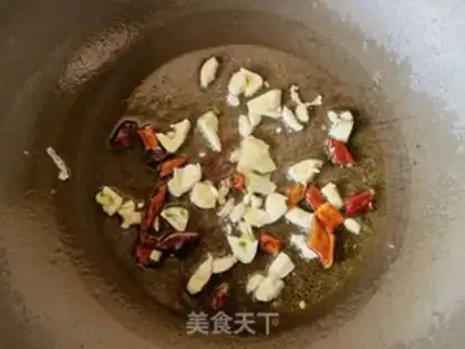 Make Garlic peppers and oil sprouts step 3