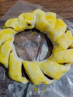Make Hands on the bean rolls step 5