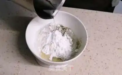 Make Lacey with sugar step 3