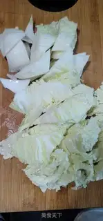 Make Spicy cabbage step 1