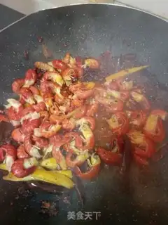 Make Spicy lobster tail step 4