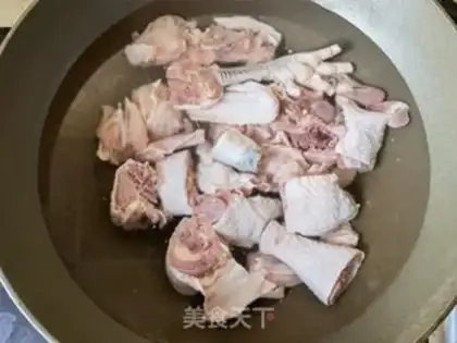 Make The rooster step 1