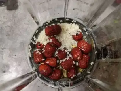 Make walnut cashew and red date soy sauce step 4