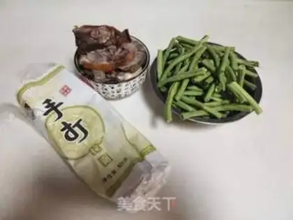 Make Noodles for ducked bean horns step 0