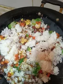Make Chicken fried rice step 5