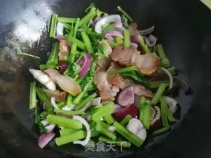 Make Onion celery step 5