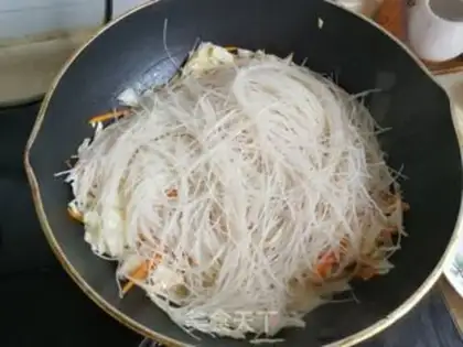 Make Snacked rice noodles step 6
