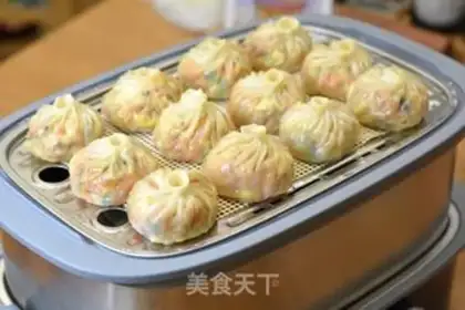 Make Eggs and shrimp and carrot buns step 9