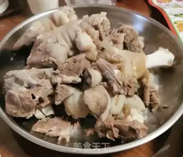 Make Roach and lamb soup step 4