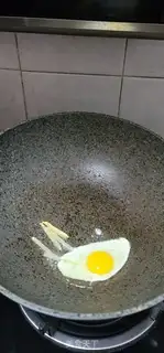 Make Soup for mushroom eggs step 1