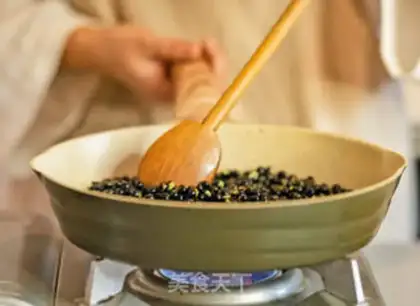 Make ♪ Jealous and black beans ♪ step 1