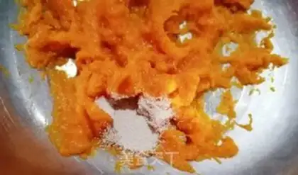 Make Pumpkin rolls step 2