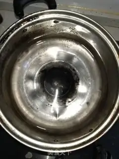 Make A bowl of onion noodles step 0