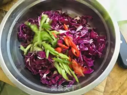 Make Peanut purple kale step 1