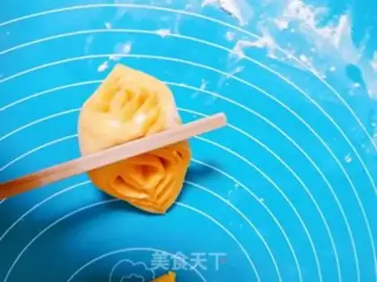 Make Pumpkin rolls step 11