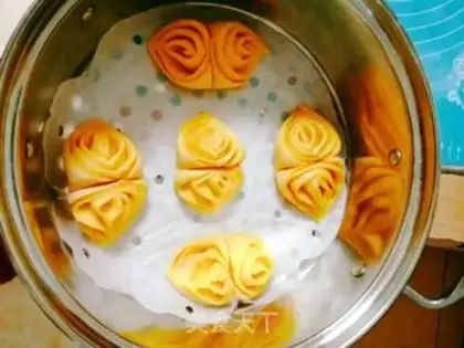 Make Pumpkin rolls step 12