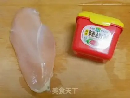 Make Korean chili chicken chest step 0