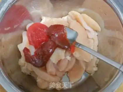 Make Korean chili chicken chest step 3