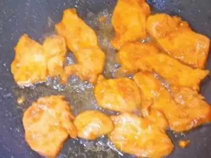 Make Korean chili chicken chest step 11